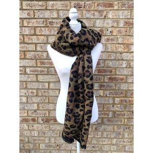 NWT Collection XIIX Leopard Blanket Scarf